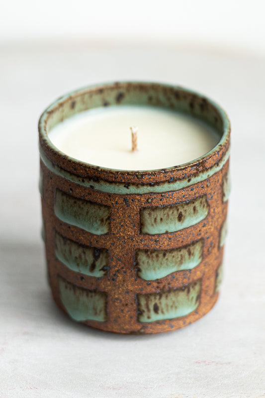 dot & dash stoneware candle